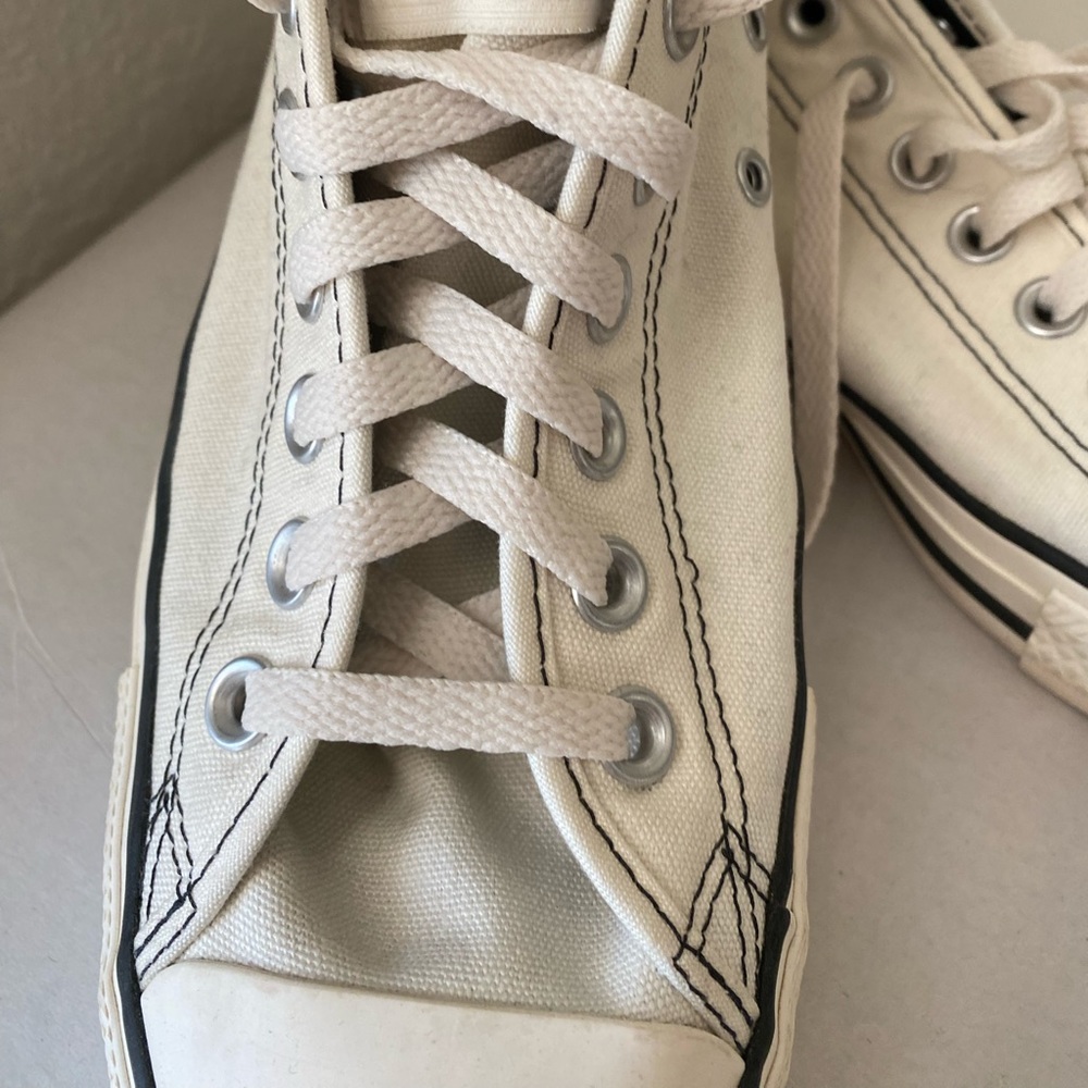 Custom Converse - Picture 2 of 8